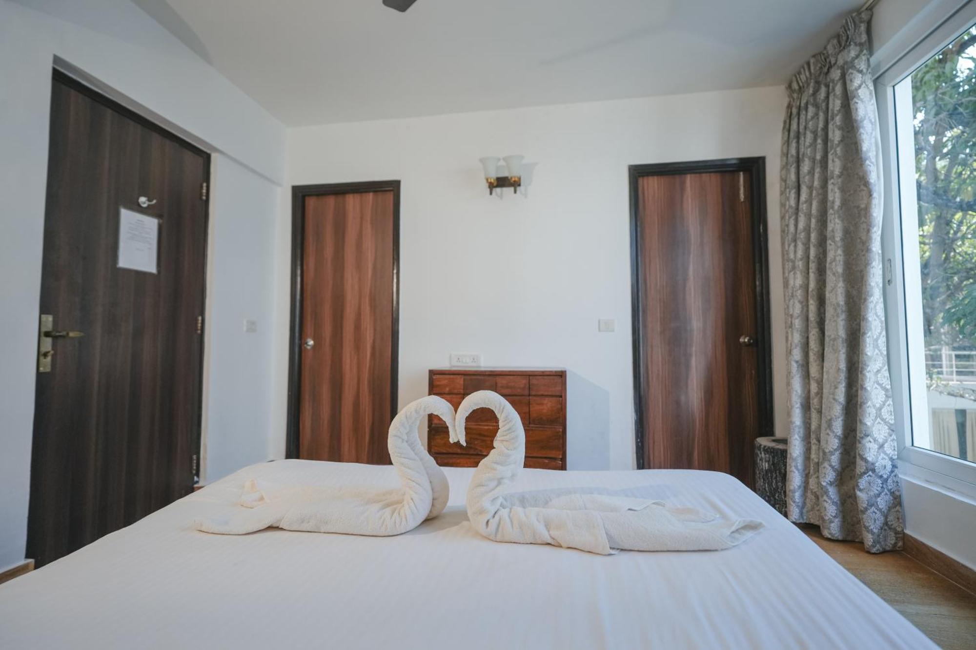 Villa M - Jia 3- 3Bhk In Candolim, Pool Facing, Near Beach, Breakfast Included Eksteriør bilde